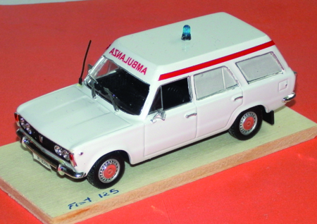 FIAT AMBULANZE 1:43 scale