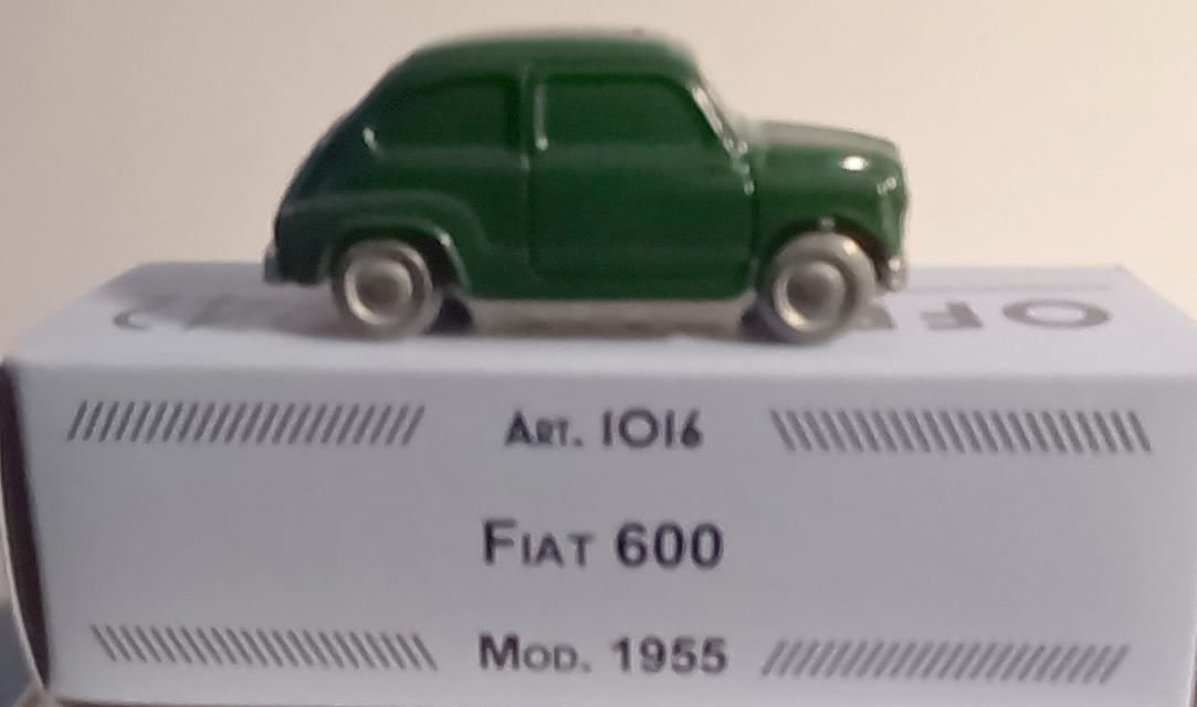FIAT 600 in scala 1:76
