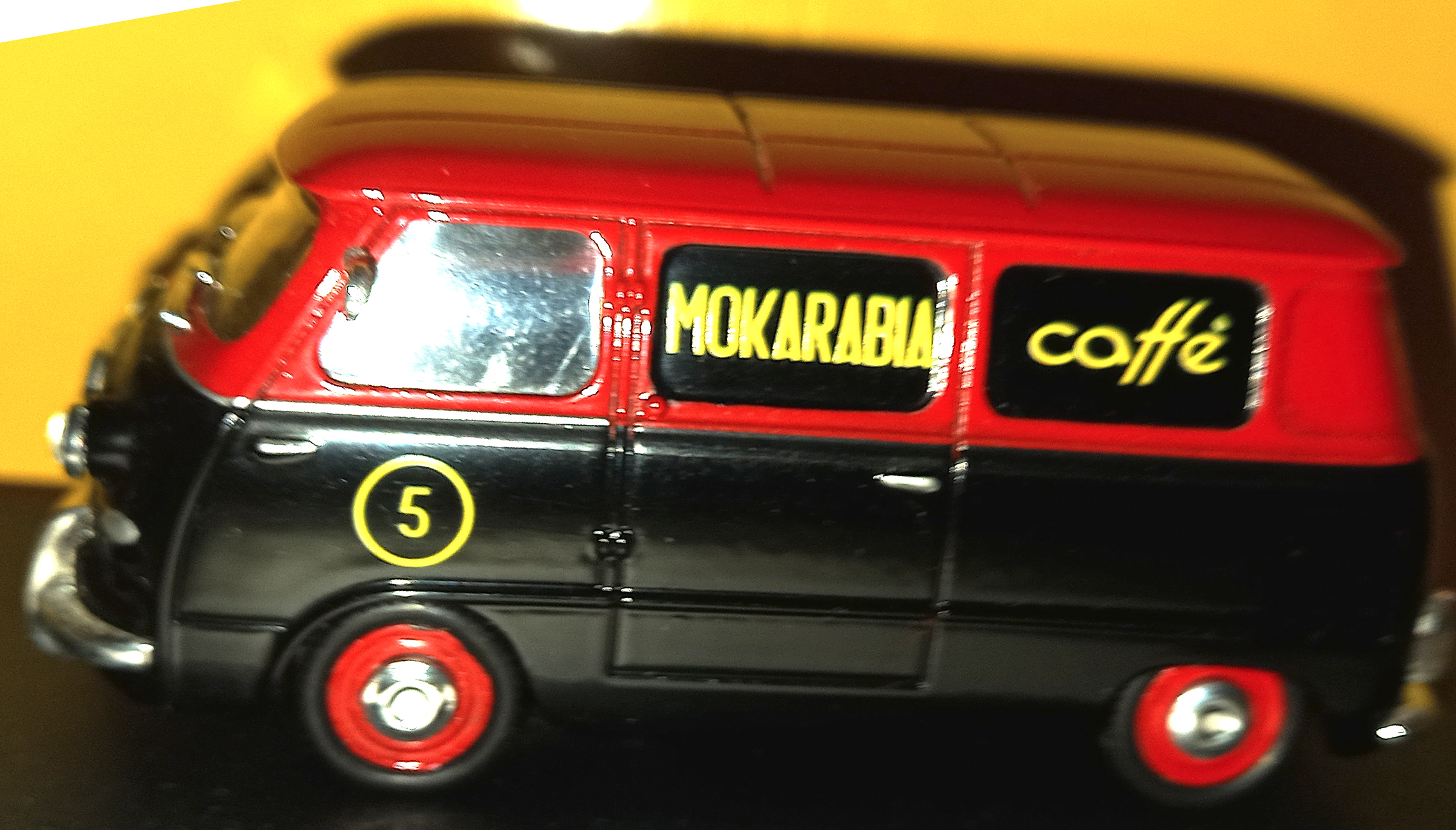 FIAT 600 T/850 T 1:43 scale