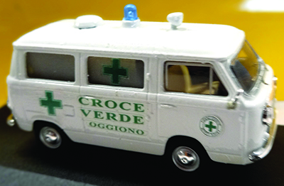 FIAT AMBULANZE 1:43 scale