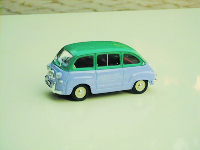 FIAT MULTIPLA in scala 1:43
