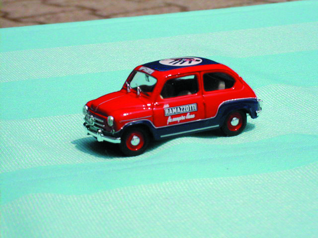 FIAT 600 1:43 scale