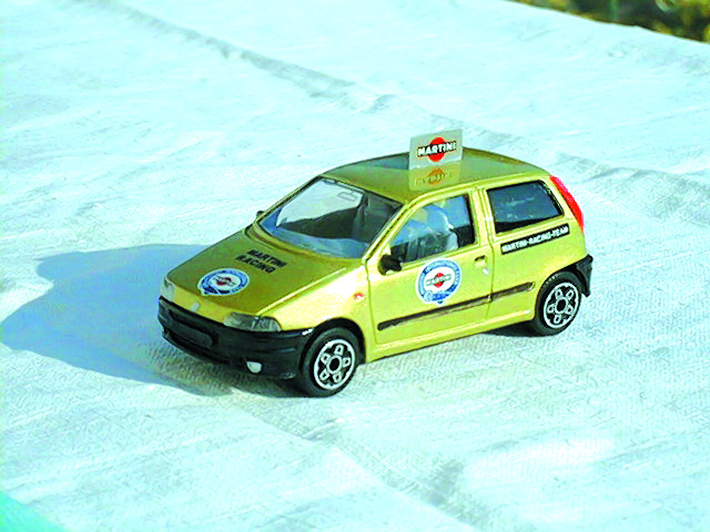 FIAT PUNTO 1:43 scale