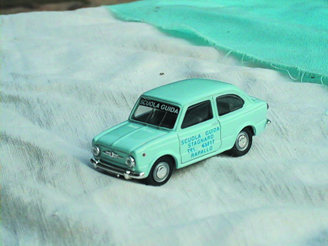 FIAT 850 1:43 scale