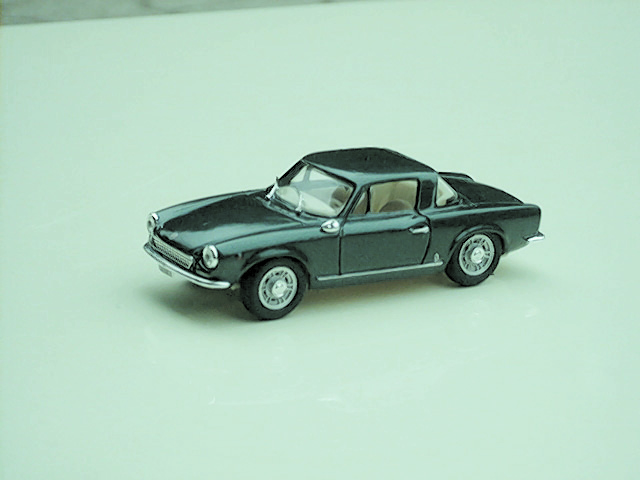 FIAT 124 CABRIO in scala 1:43