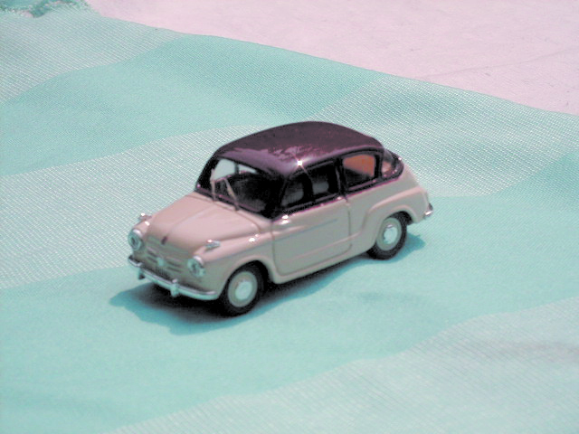FIAT 600 in scala 1:43