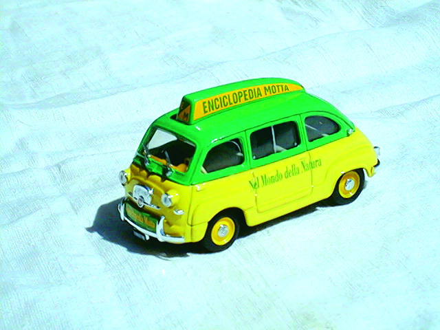 FIAT MULTIPLA in scala 1:43