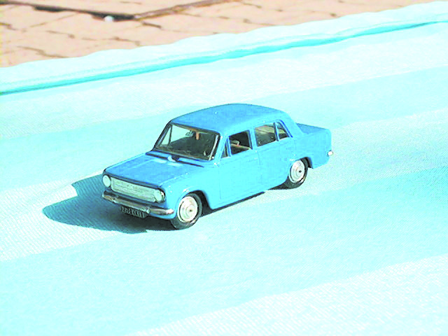 FIAT 124 in scala 1:43