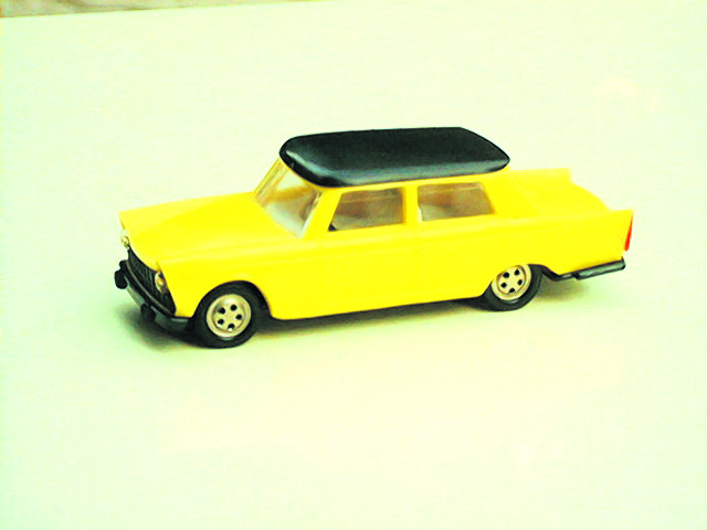 FIAT 1800 in scala 1:43