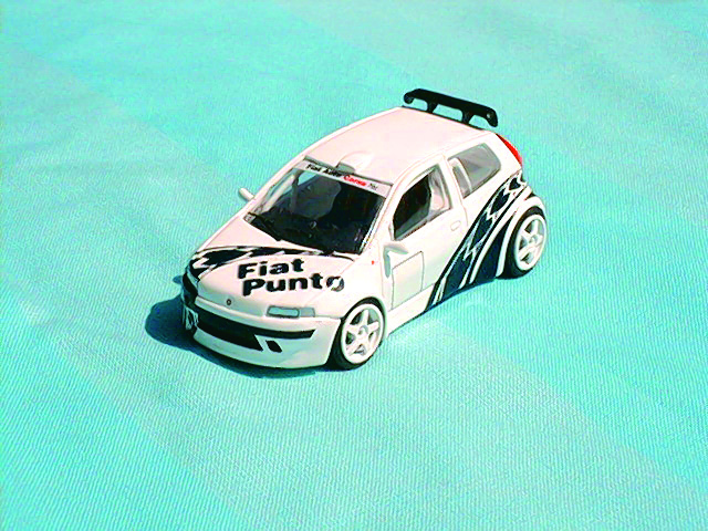 FIAT PUNTO in scala 1:43