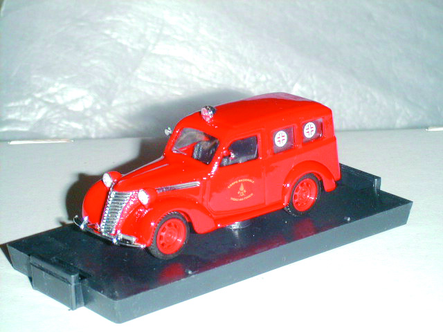 FIAT AMBULANZE in scala 1:43