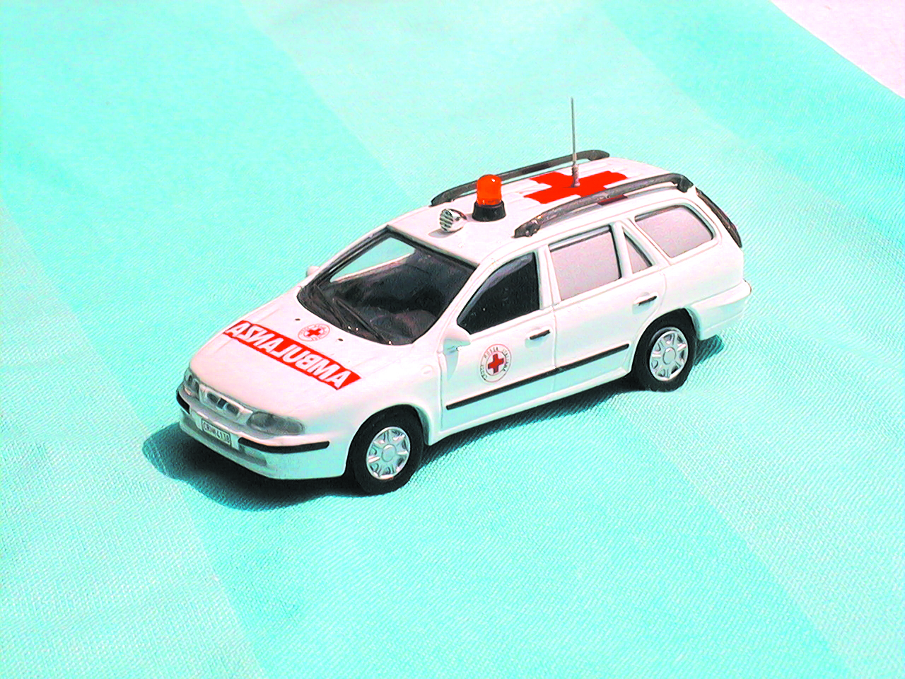 FIAT AMBULANZE in scala 1:43