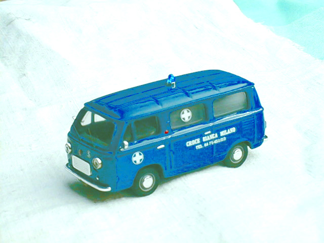 FIAT AMBULANZE in scala 1:43