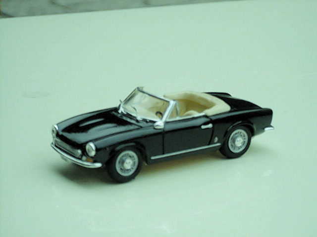 FIAT 124 CABRIO