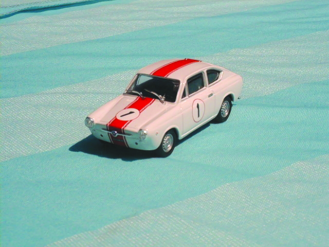 FIAT 850 COUPE in scala 1:43