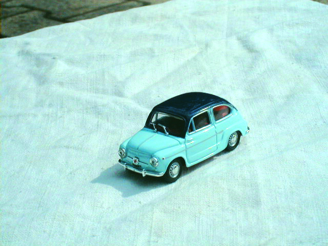 FIAT 600 1:43 scale