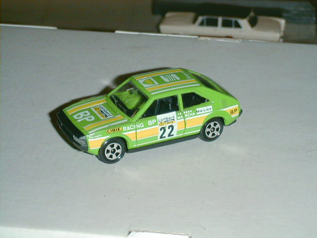 FIAT 1200 COUPE in scala 1:43