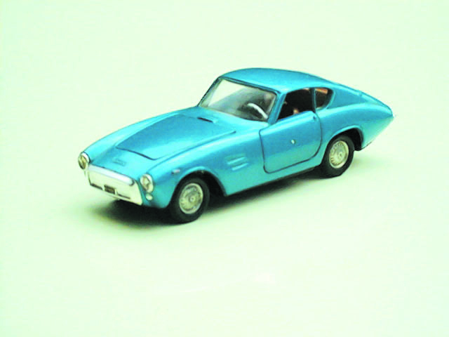 FIAT 1500 COUPE GHIA in scala 1:43