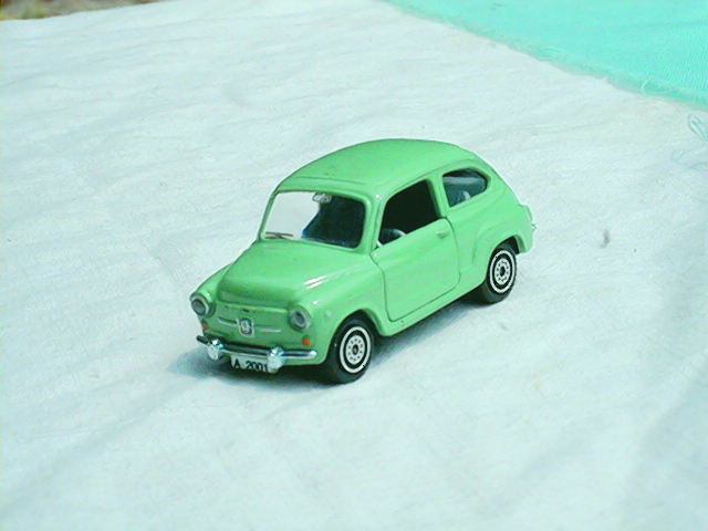 FIAT 600 in scala 1:43