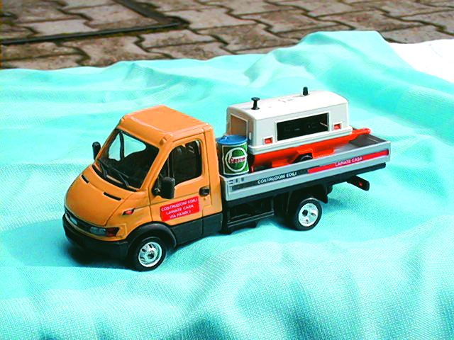IVECO DAILY in scala 1:43