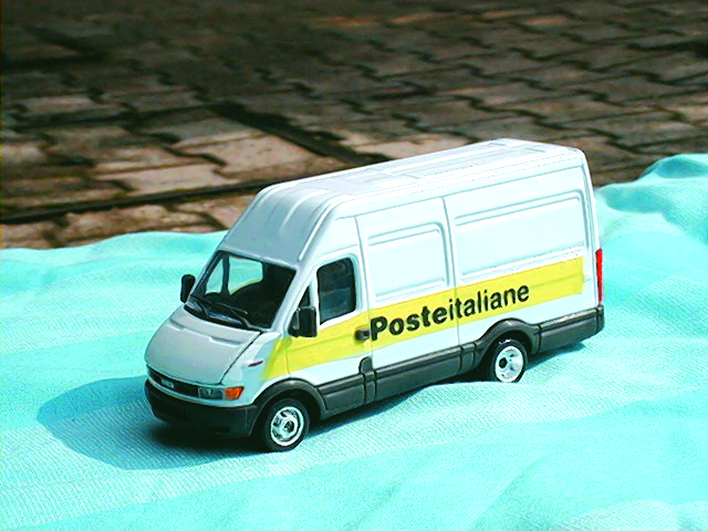 IVECO DAILY 1:43 scale