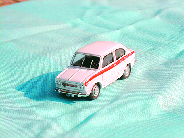 FIAT 850 1:43 scale