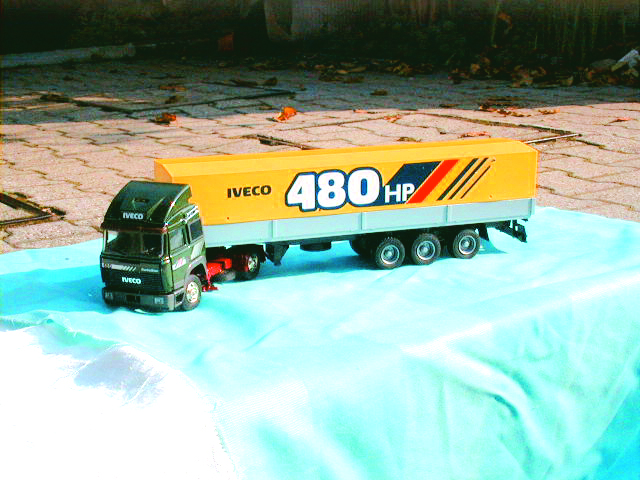CAMION