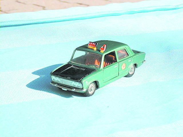 FIAT 124 in scala 1:43