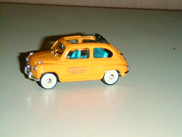 FIAT 600 in scala 1:43