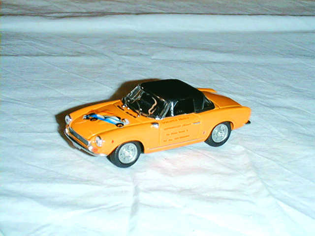 SEAT 124 CABRIO in scala 1:43