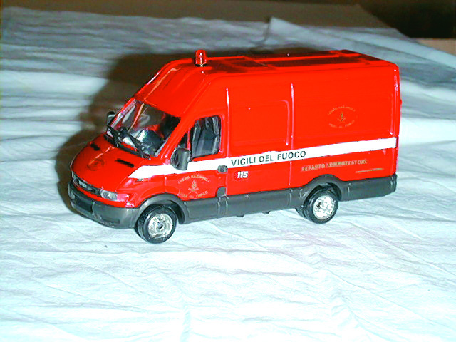 IVECO DAILY in scala 1:43