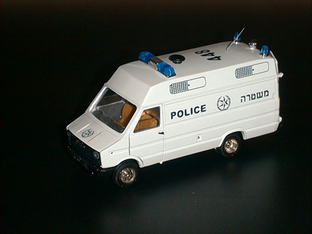 IVECO DAILY in scala 1:43