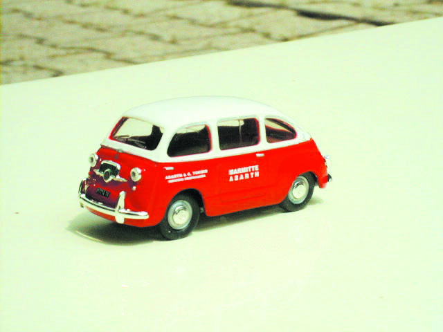 FIAT MULTIPLA in scala 1:43