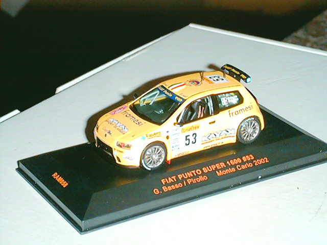 FIAT PUNTO 1:43 scale