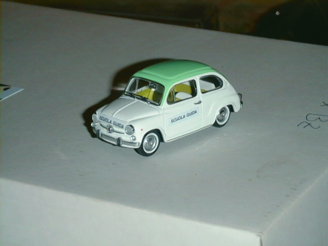 FIAT 600 1:43 scale