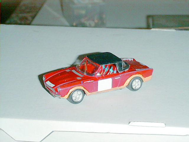 FIAT 124 CABRIO 1:43 scale