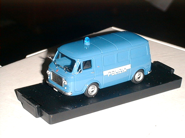 FIAT 238 in scala 1:43