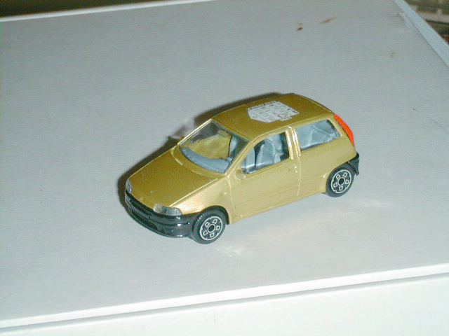 FIAT PUNTO in scala 1:43