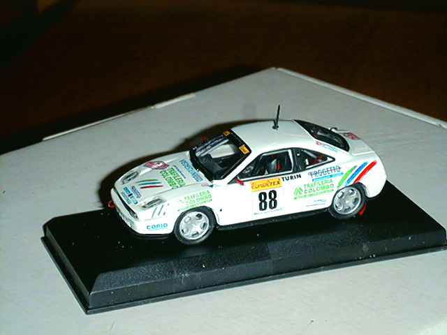 FIAT 2000 in scala 1:43