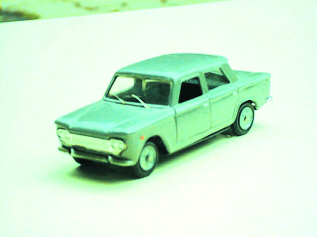 FIAT 1500 BERLINA in scala 1:43