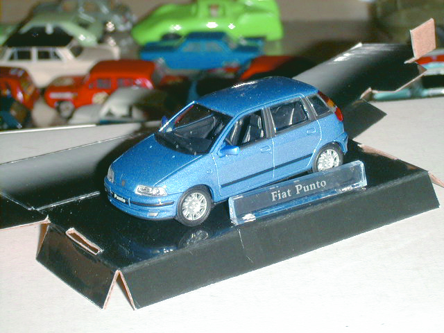 FIAT PUNTO in scala 1:43