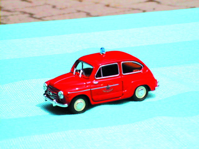 FIAT 600 in scala 1:43