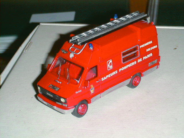 IVECO DAILY in scala 1:43