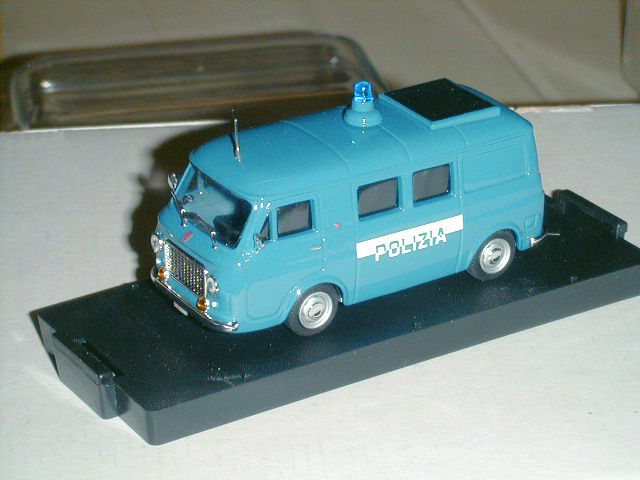 FIAT 238 in scala 1:43
