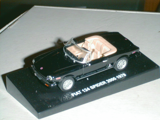 FIAT 124 CABRIO