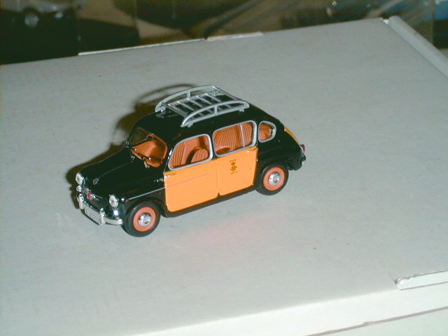FIAT 600 1:43 scale