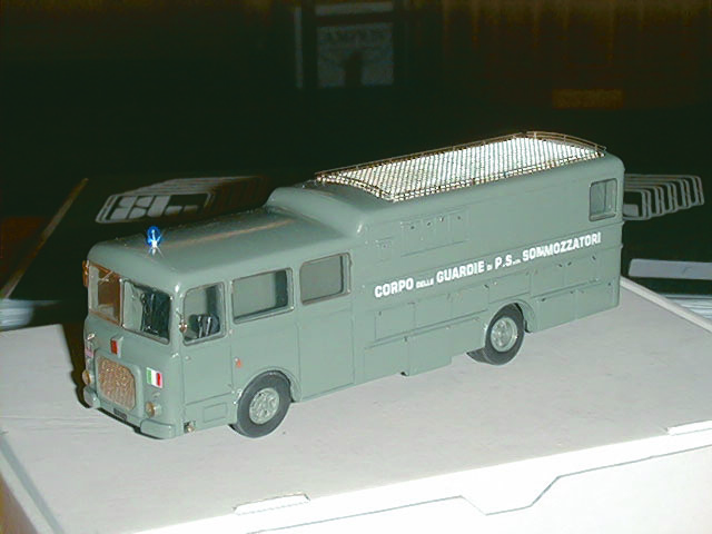 FIAT 682-683 in scala 1:43