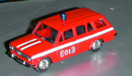 FIAT 124 FAMILIARE in scala 1:43