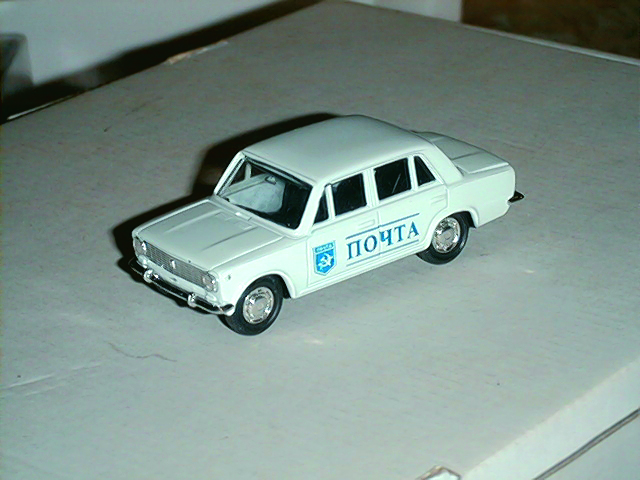 FIAT 124 1:43 scale