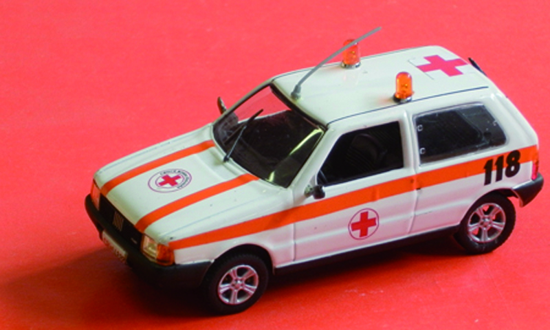 FIAT AMBULANZE in scala 1:43